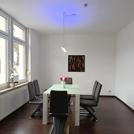 Modern With Balcony In A Location דירה *