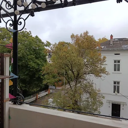Modern With Balcony In A Location דירה ויסבאדן